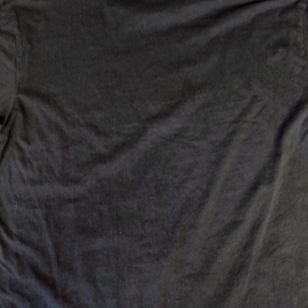 Guess Men's Large short sleeve triangle Tshirt. Black, orange, and gold. - Picture 8 of 9